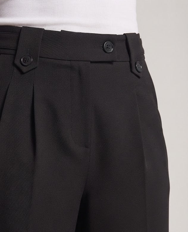 Women's high-waisted wide pleated trousers with cropped length Amarae