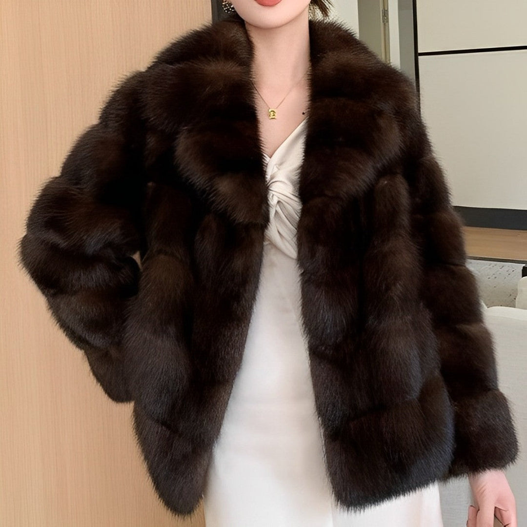 Lune London | Long with Classic Collar for Women Ideal for Winter
