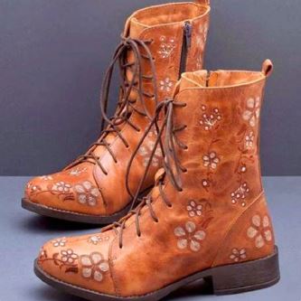 Amarae | Retro Boots with Ethnic Embroidery