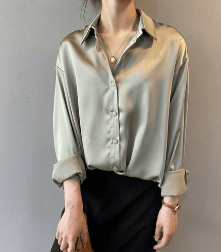 Chic Und Stil | Buttoned Satin Silk Blouse