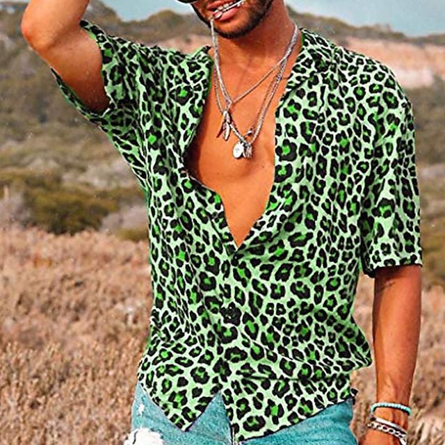 Chic Und Stil | Men's Summer Shirt with Leopard Pattern