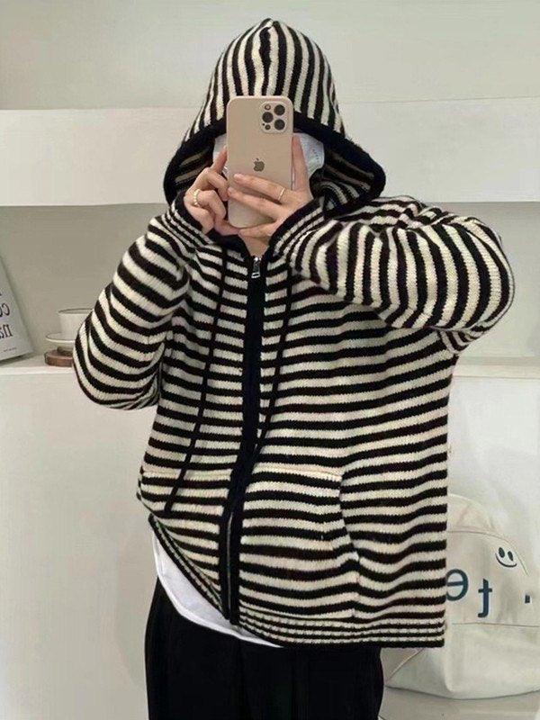 Lune London | Cozy striped hooded cardigan with zipper
