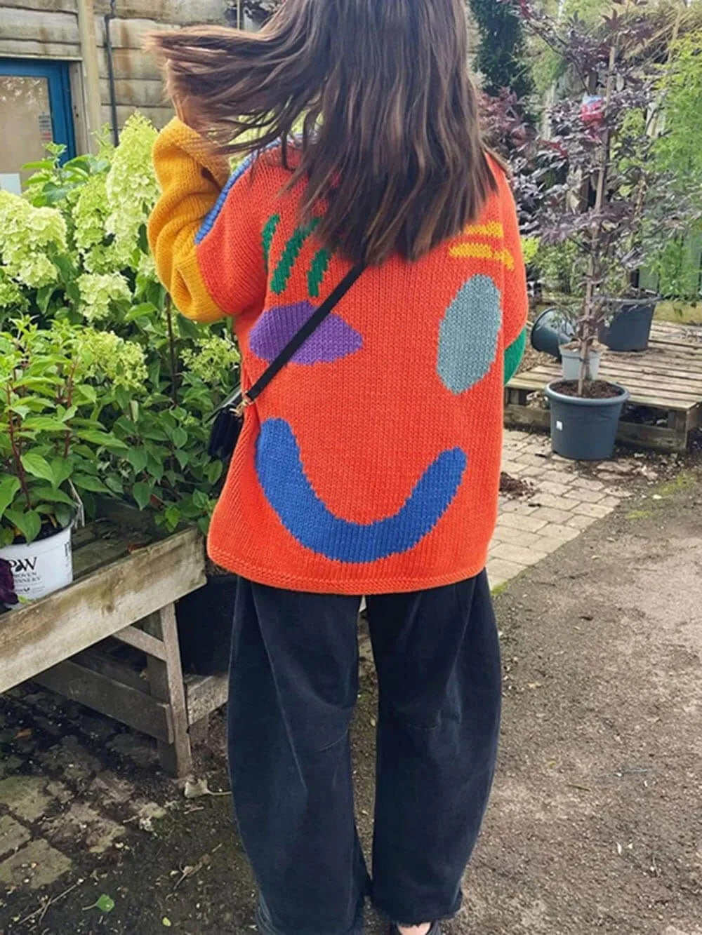 Lune London | Knitted artist style sweater - Casual sweater with abstract face pattern
