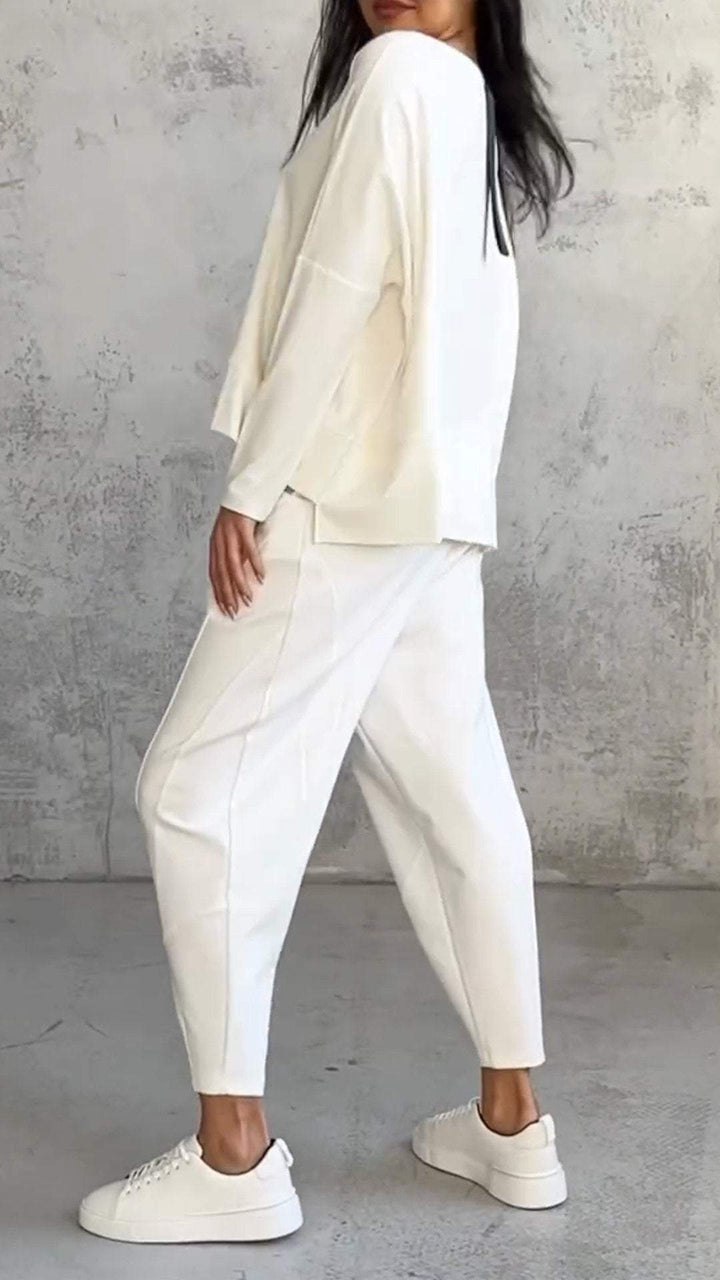 Amarae | Two-Piece Leisure Suit with Round Neckline and Long Sleeves