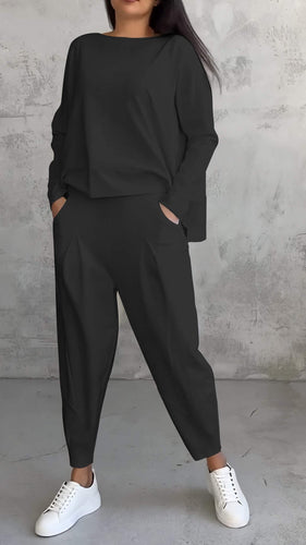 Amarae | Leisure Suit with Round Neck and Long Sleeves