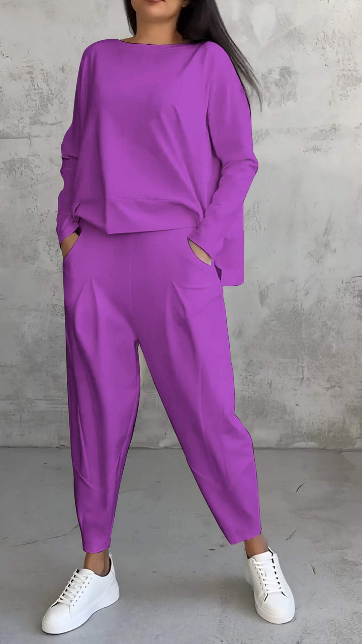Amarae | Two-Piece Leisure Suit with Round Neckline and Long Sleeves