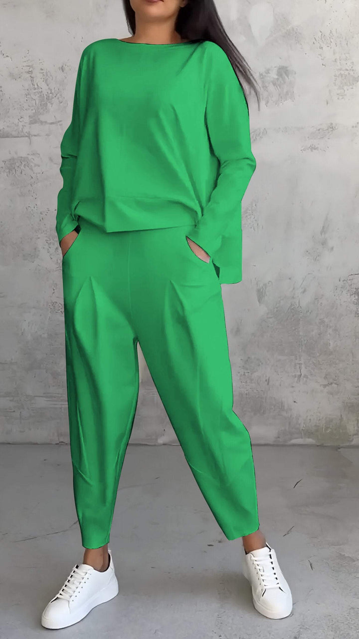 Amarae | Two-Piece Leisure Suit with Round Neckline and Long Sleeves