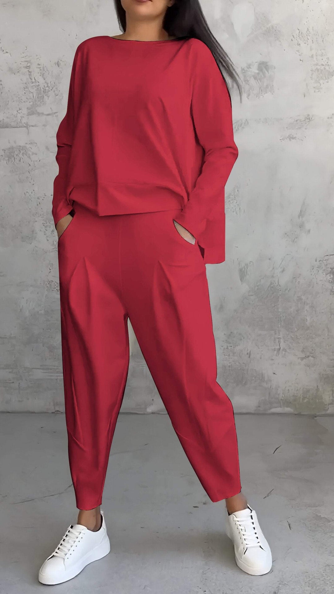 Amarae | Two-Piece Leisure Suit with Round Neckline and Long Sleeves