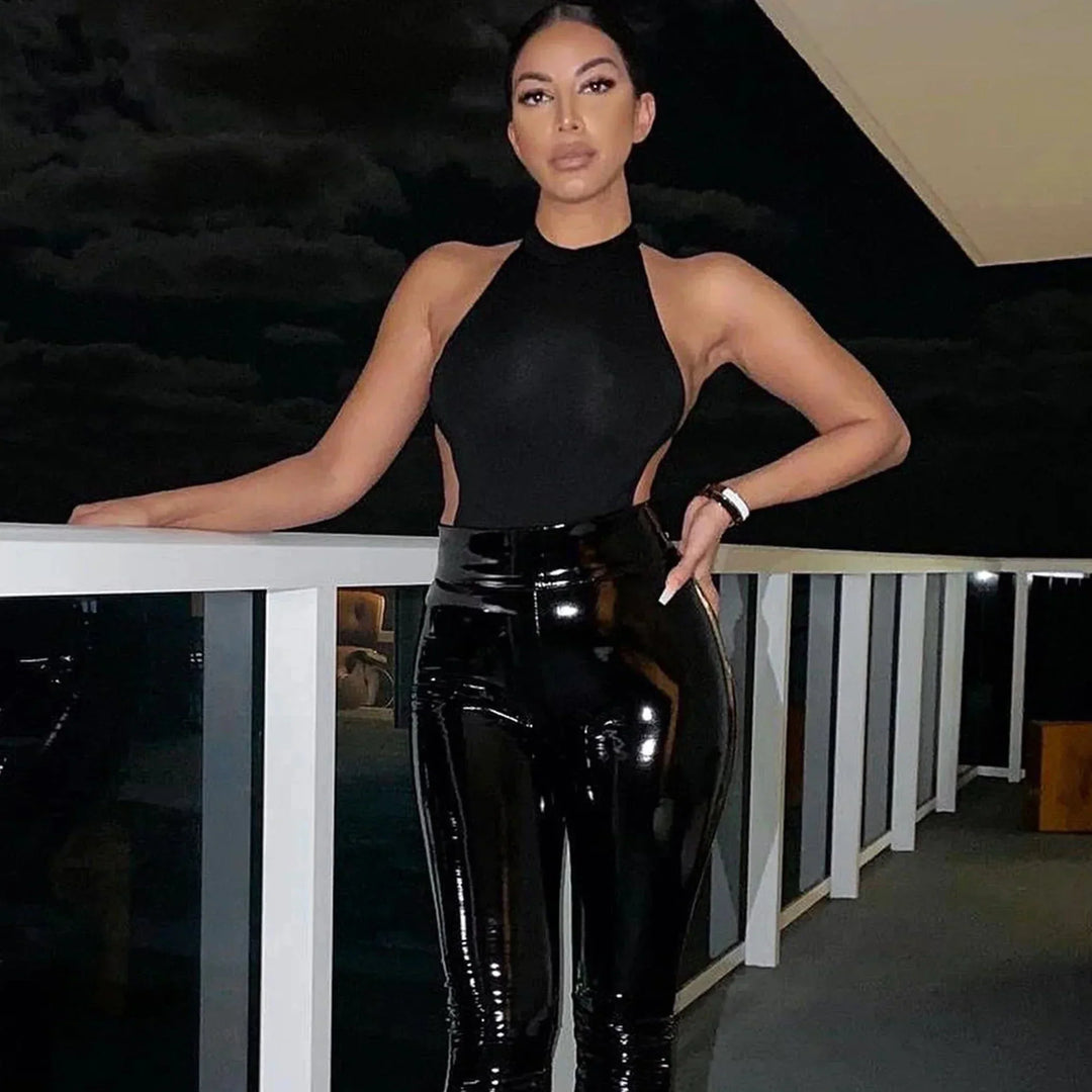 Chic und Stil | Slim Cut Leather Pants with Modern Flair