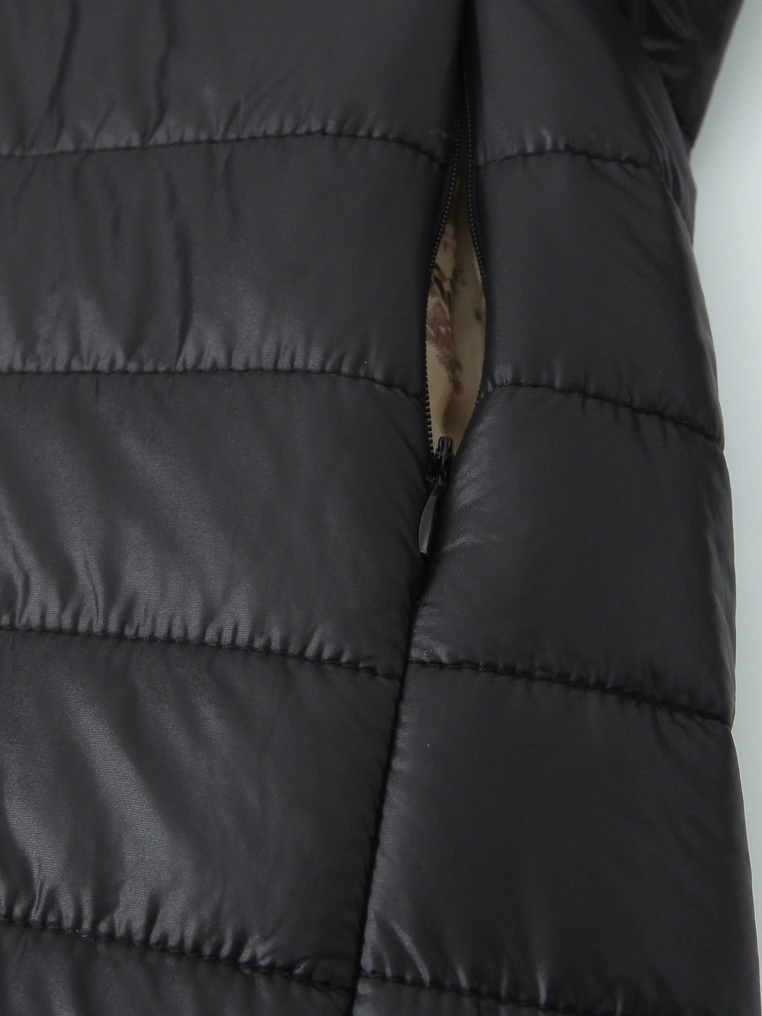 Lune London | Women's Padded Hooded Jacket in Solid Color Design