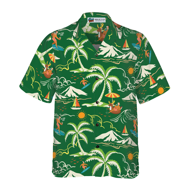 Lune London | Hyperfavor Christmas Hawaiian Shirts, Santa Beach Summer Pattern 2 Short Sleeve Shirt, Christmas Gift Idea for Men and Women