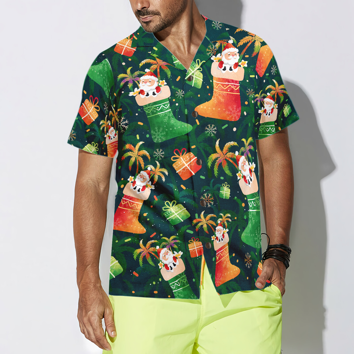 Lune London | Hyperfavor Christmas Hawaiian Shirts, Christmas Santa Sock Pattern Short Sleeve Shirt, Christmas Gift Idea for Men and Women