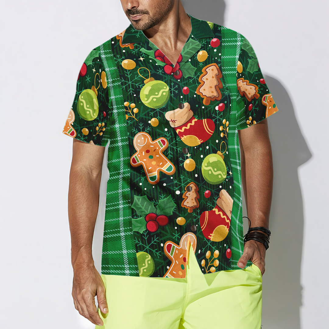Lune London | Green Christmas Plaid Pattern Hawaiian Shirt Hyperfavor, Short Sleeve Christmas Shirts Button-Up for Men and Women