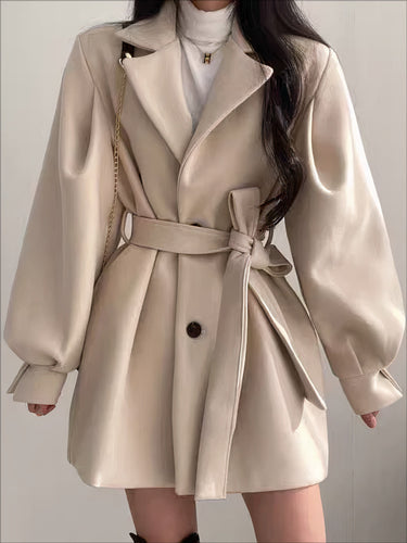 Amarae | Wool Jacket with Belt