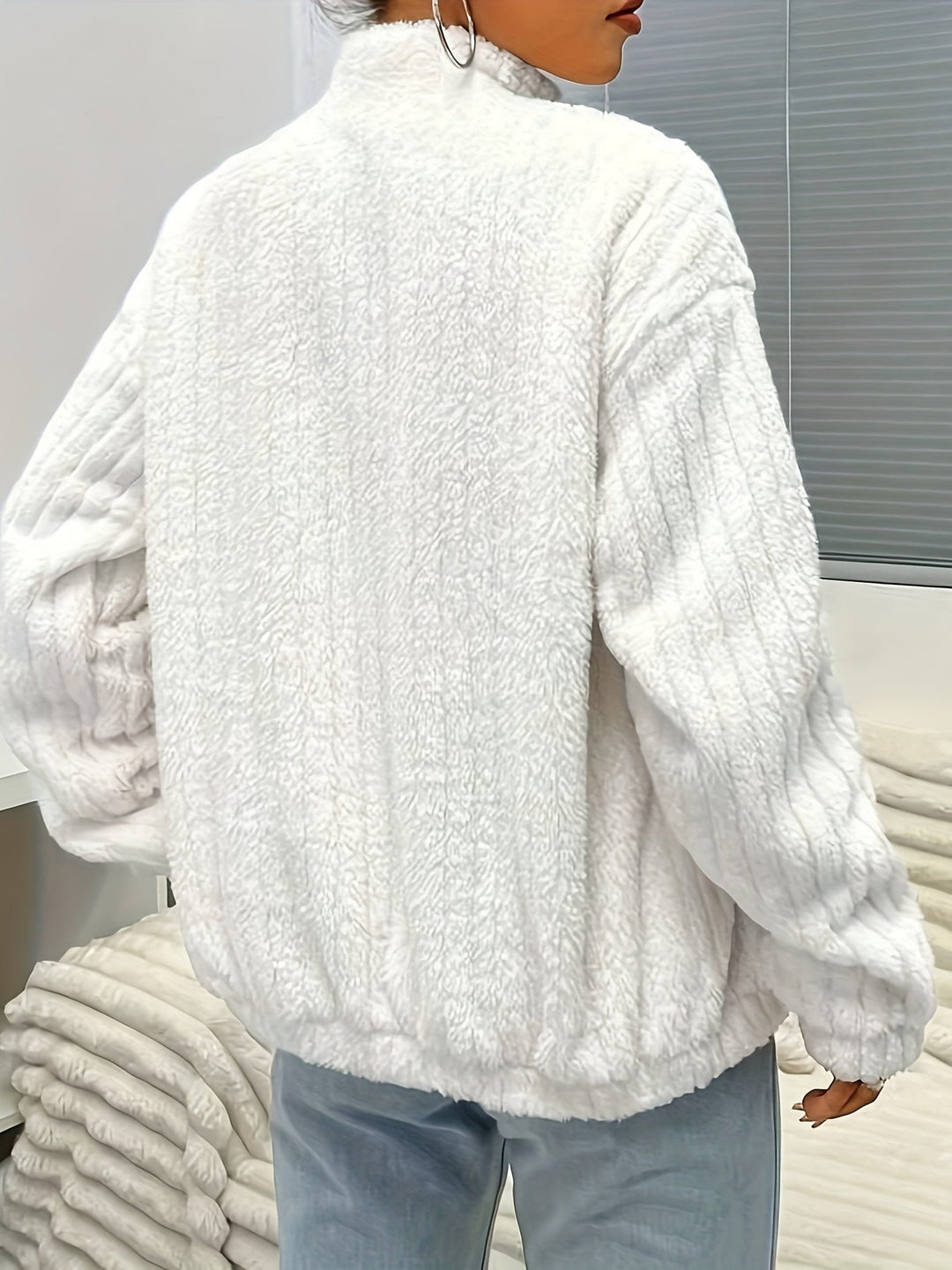 Amarae | Zipper teddy jacket with ribbing and long sleeves