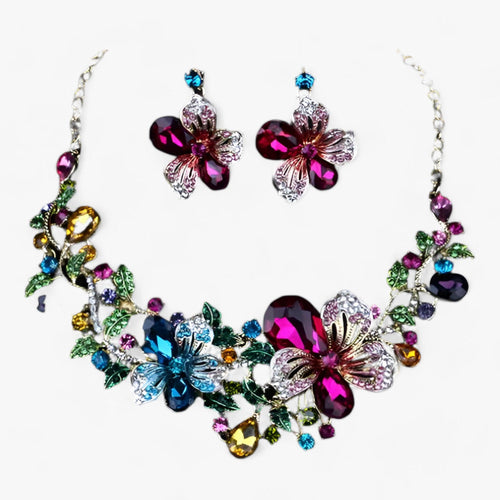 Amarae | Brautschmuck Blumenketten und Ohrringe