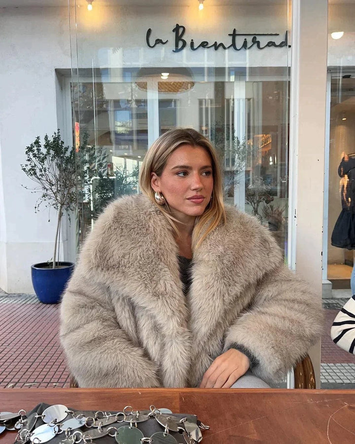 Amarae | elegant women's coat