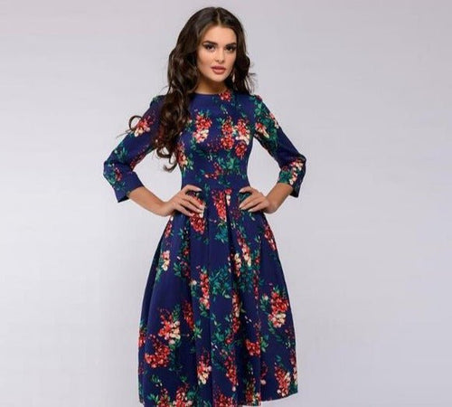Amarae | Casual mid-length dress with round neck floral print and pockets
