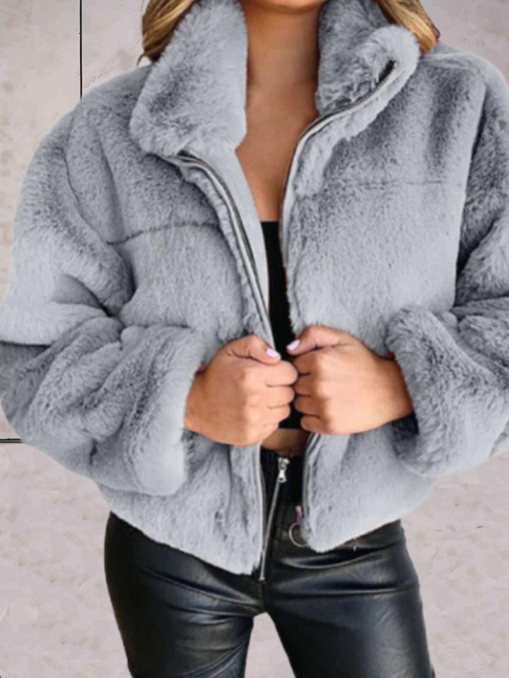 Amarae | warm and comfortable faux fur jacket with zipper