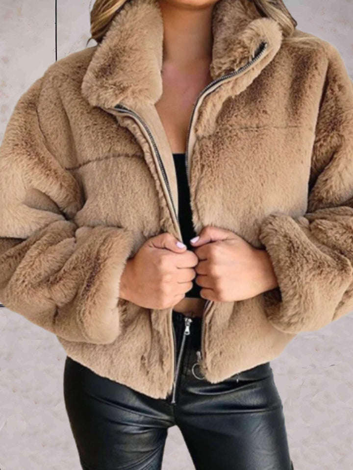 Amarae | warm and comfortable faux fur jacket with zipper