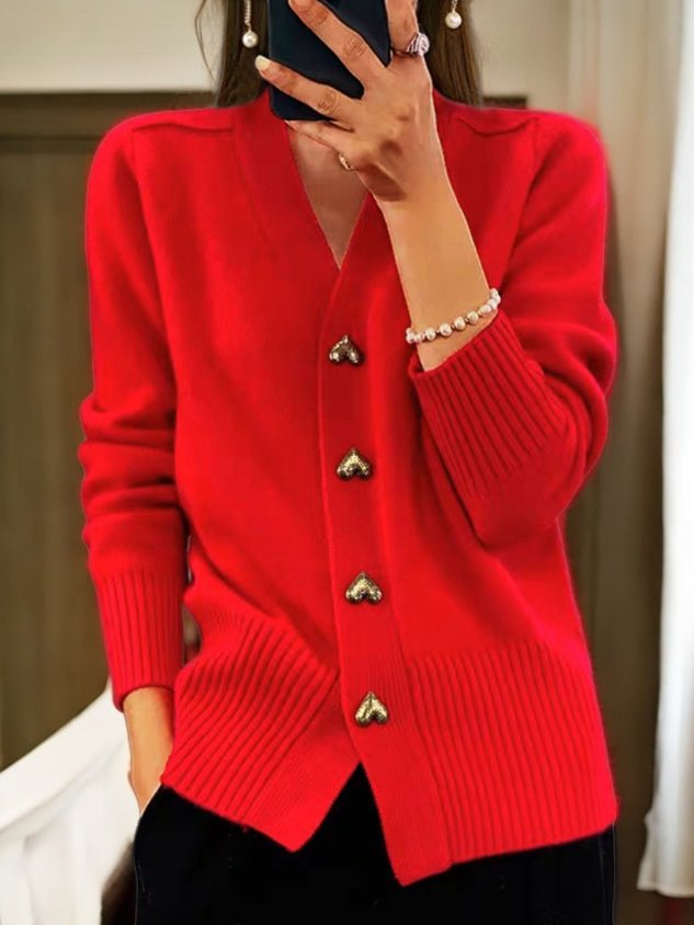 Lune London | Stylish V-neck Cardigan with Buttons