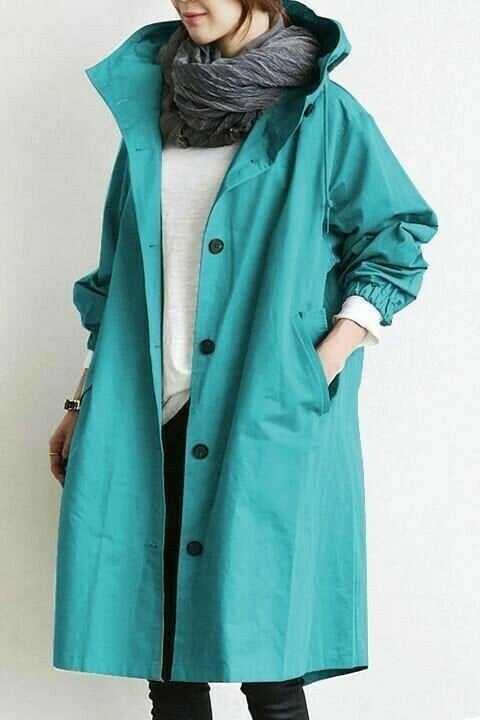 Amarae | The windbreaker with buttons and hood for women