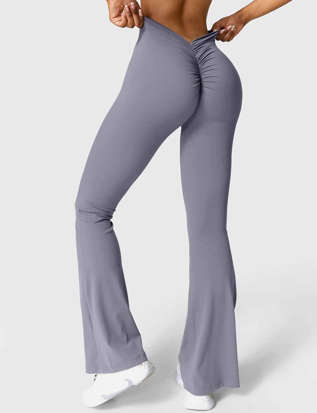 Amarae | Flared leggings with V-neck
