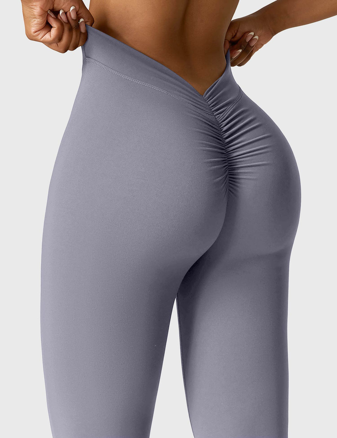 Amarae | Flared leggings with V-neck