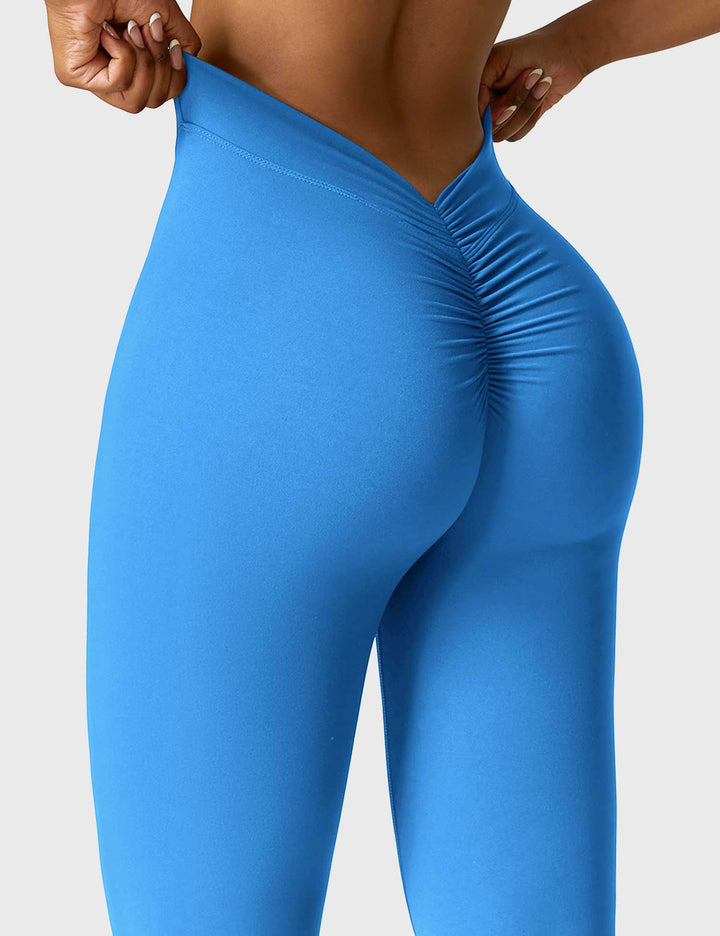 Amarae | Flared leggings with V-neck