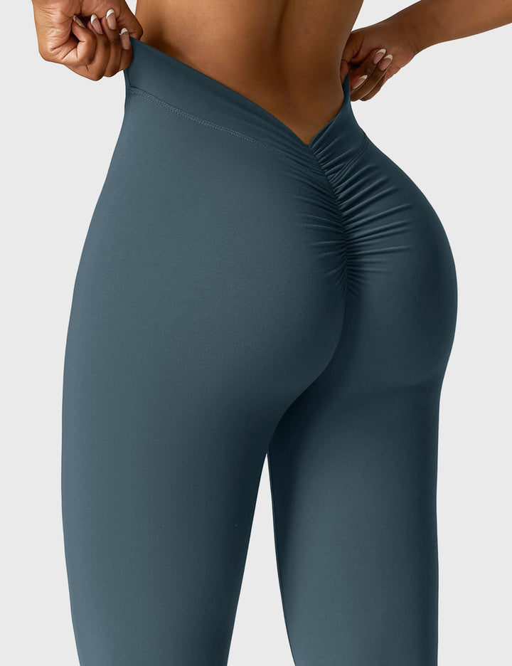 Amarae | Flared leggings with V-neck
