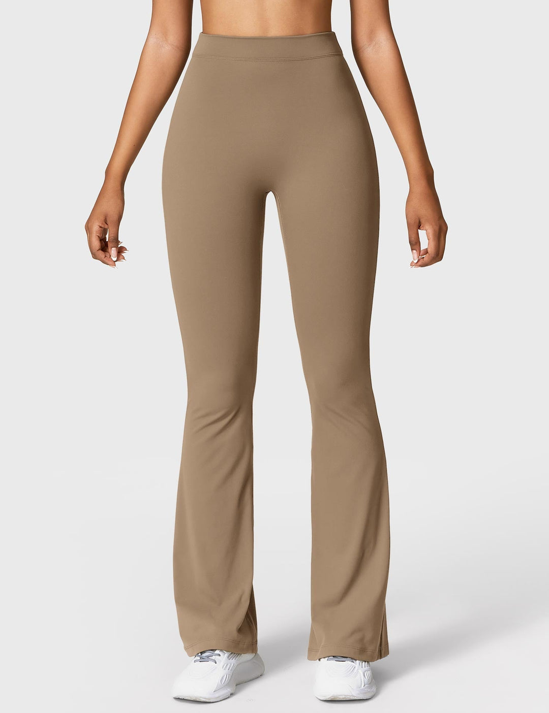 Amarae | Flared leggings with V-neck