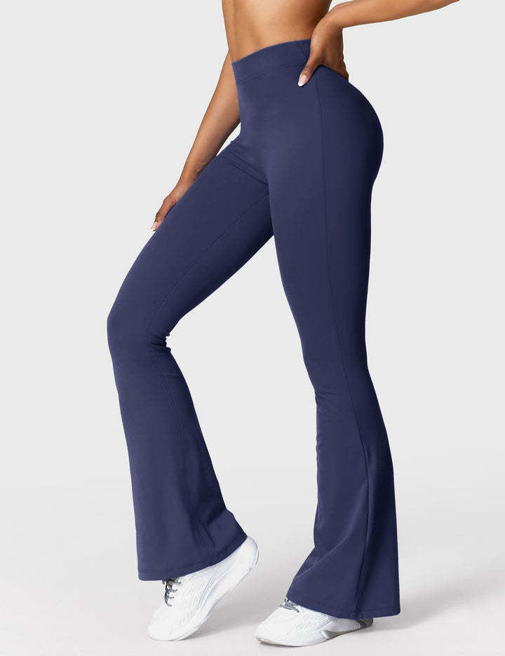Amarae | Flared leggings with V-neck