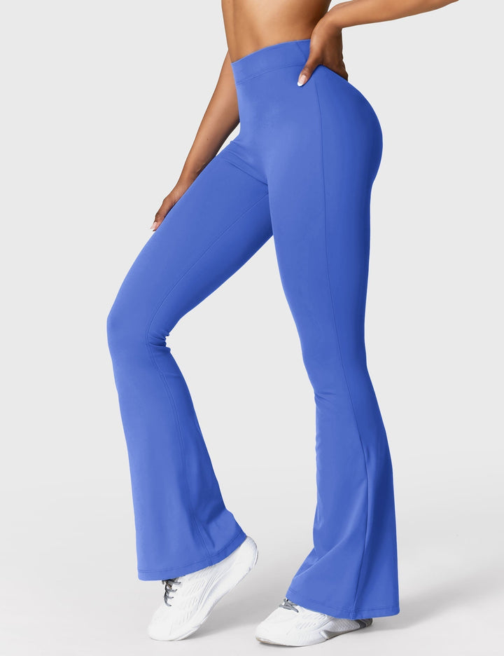 Amarae | Flared leggings with V-neck