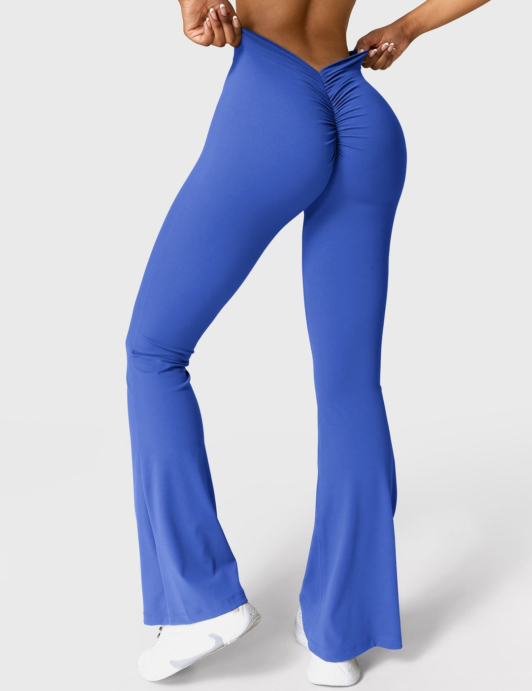 Amarae | Flared leggings with V-neck