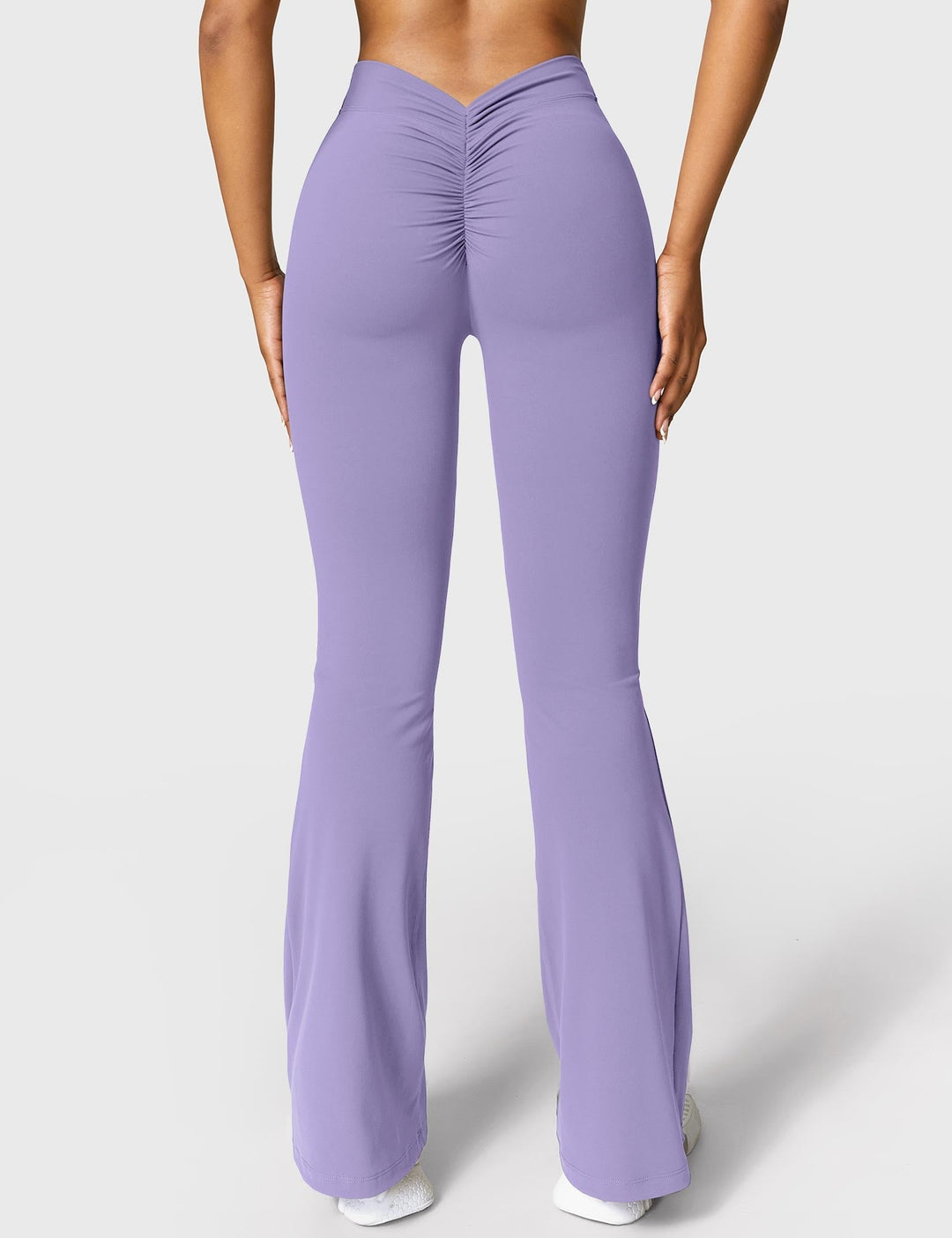 Amarae | Flared leggings with V-neck