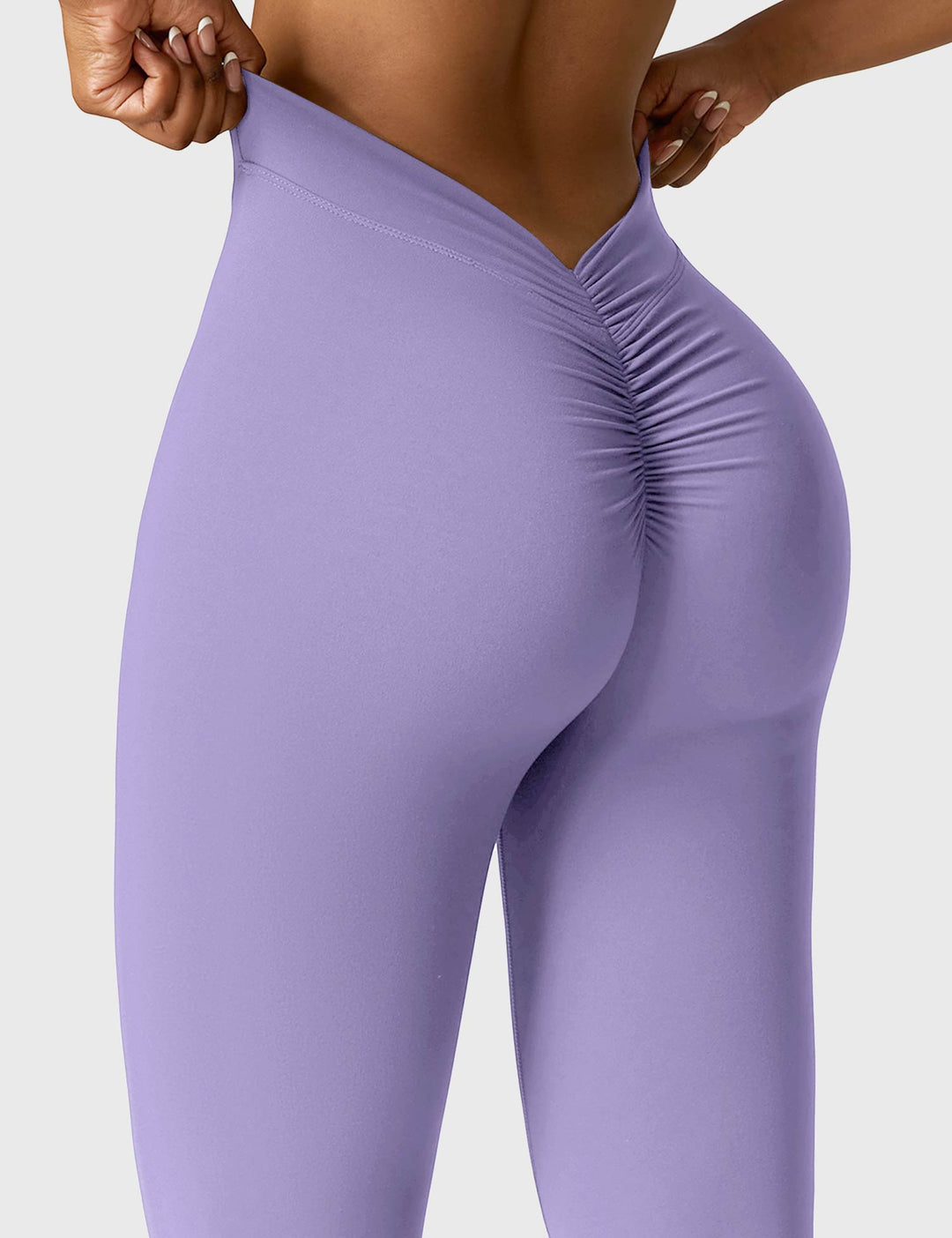 Amarae | Flared leggings with V-neck